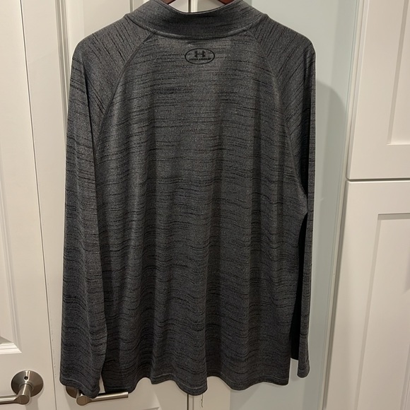 Under Armour 1/4 zip heat gear long sleeve shirt - Picture 6 of 7